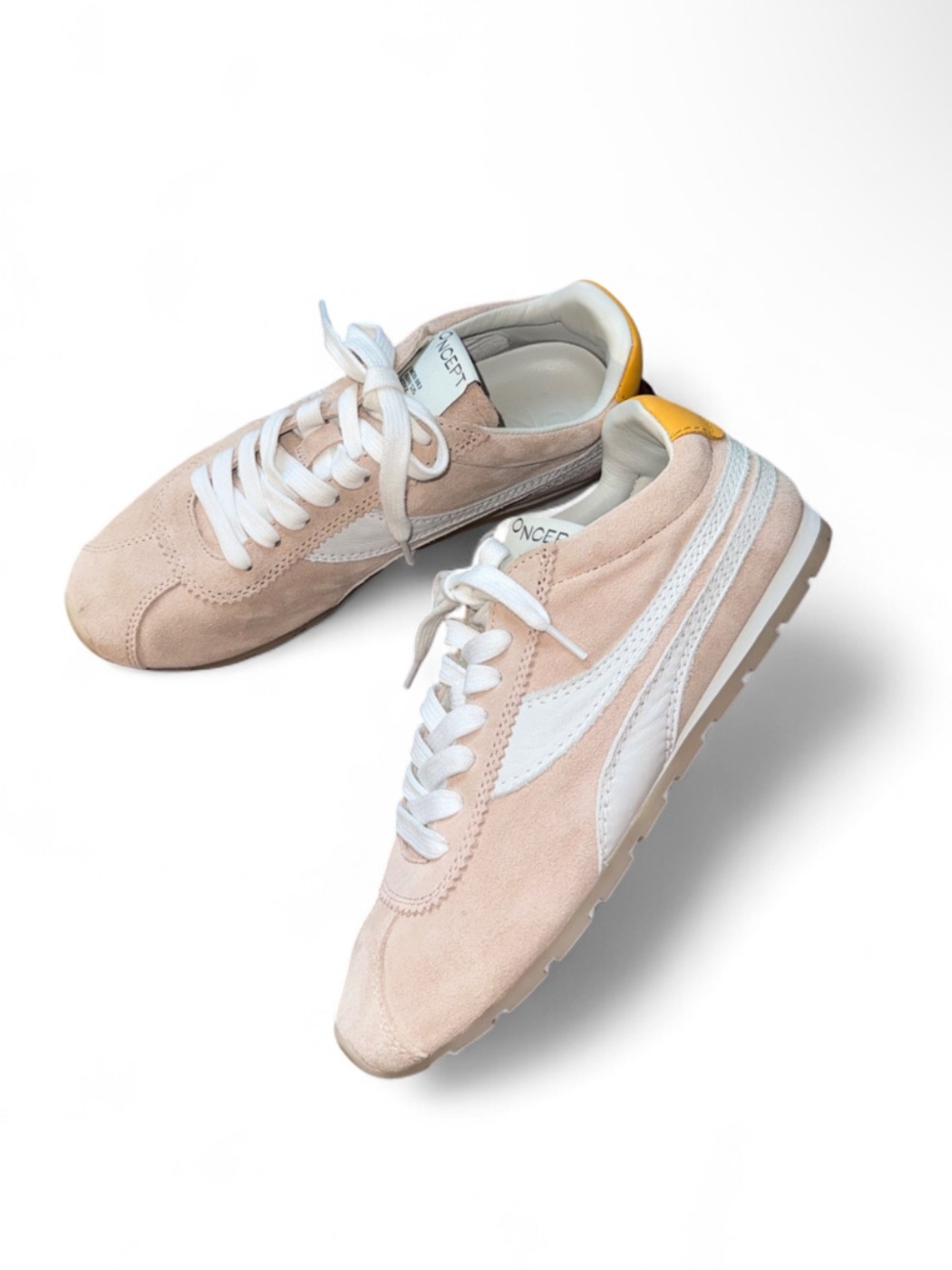 ONCEPT Women's Essex Suede Ballet Sneakers
Dusty Pink Size 7